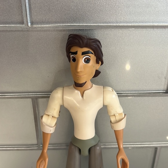 🏳️🌈 Disney Tangled Flynn Rider plastic toy - Picture 4 of 10